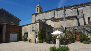 Отель Le Clos Du Presbytere  Пюиссгэн